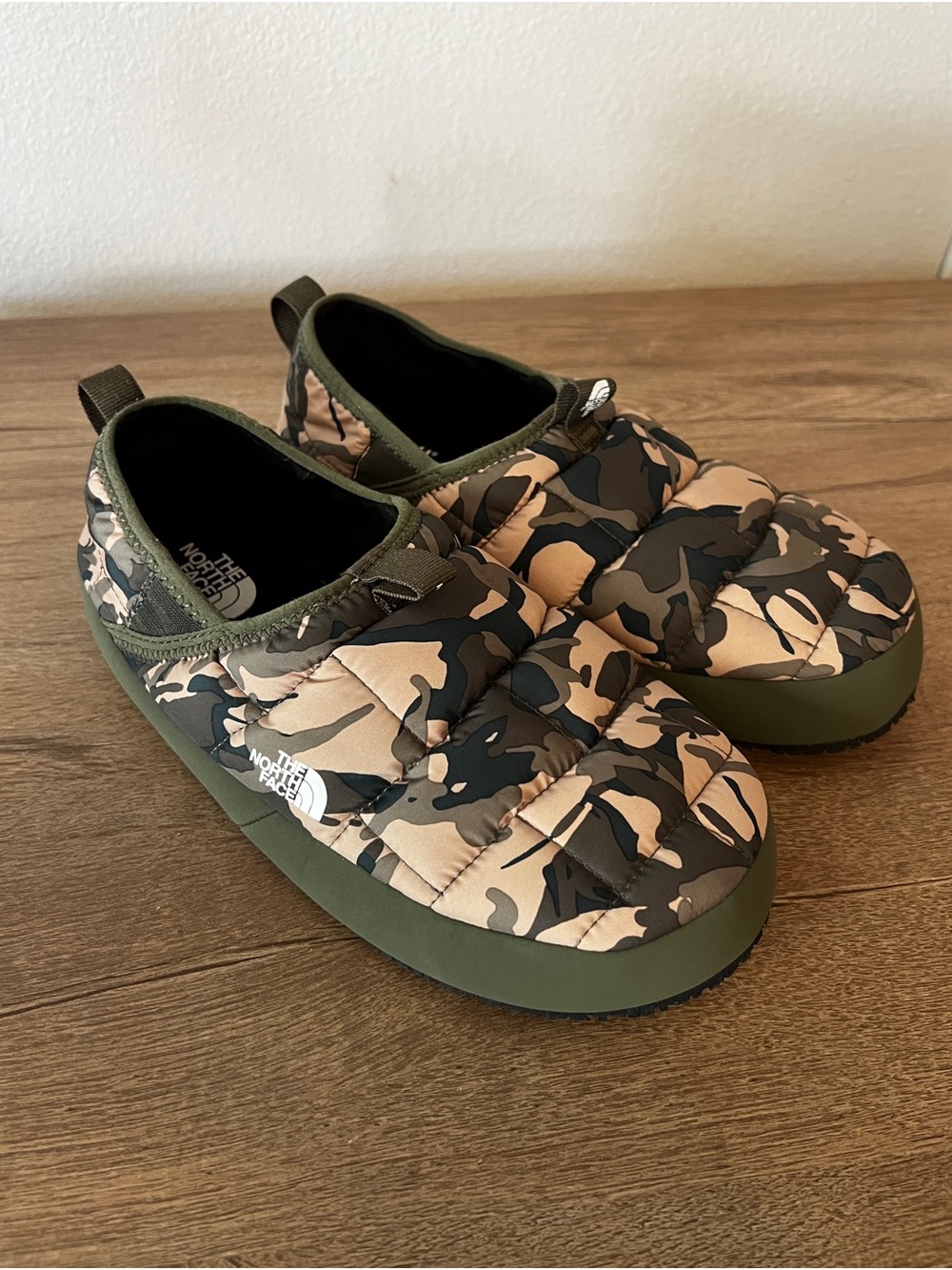 The North Face ThermoBall Traction Mule V Camo Slippers Mens Size 7